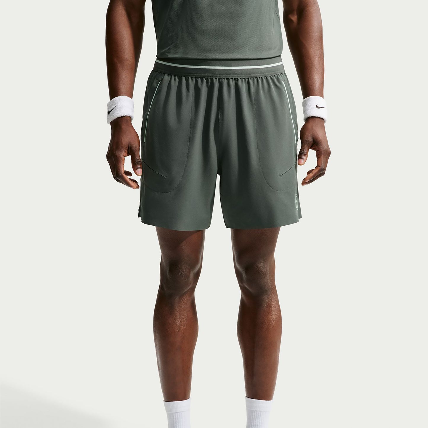 Nike Court Dri-FIT Advantage 6in Shorts Herren - graugrün