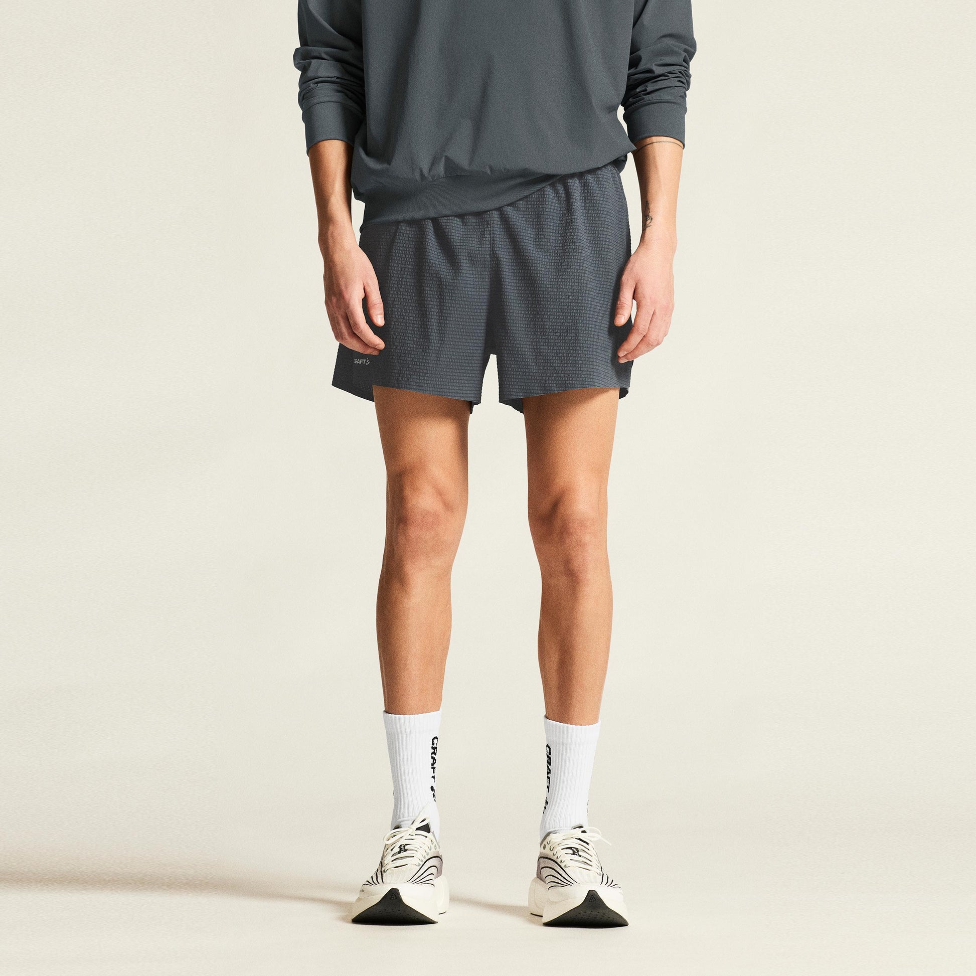 Craft Hypervent Structure Laufshorts Herren - anthrazit