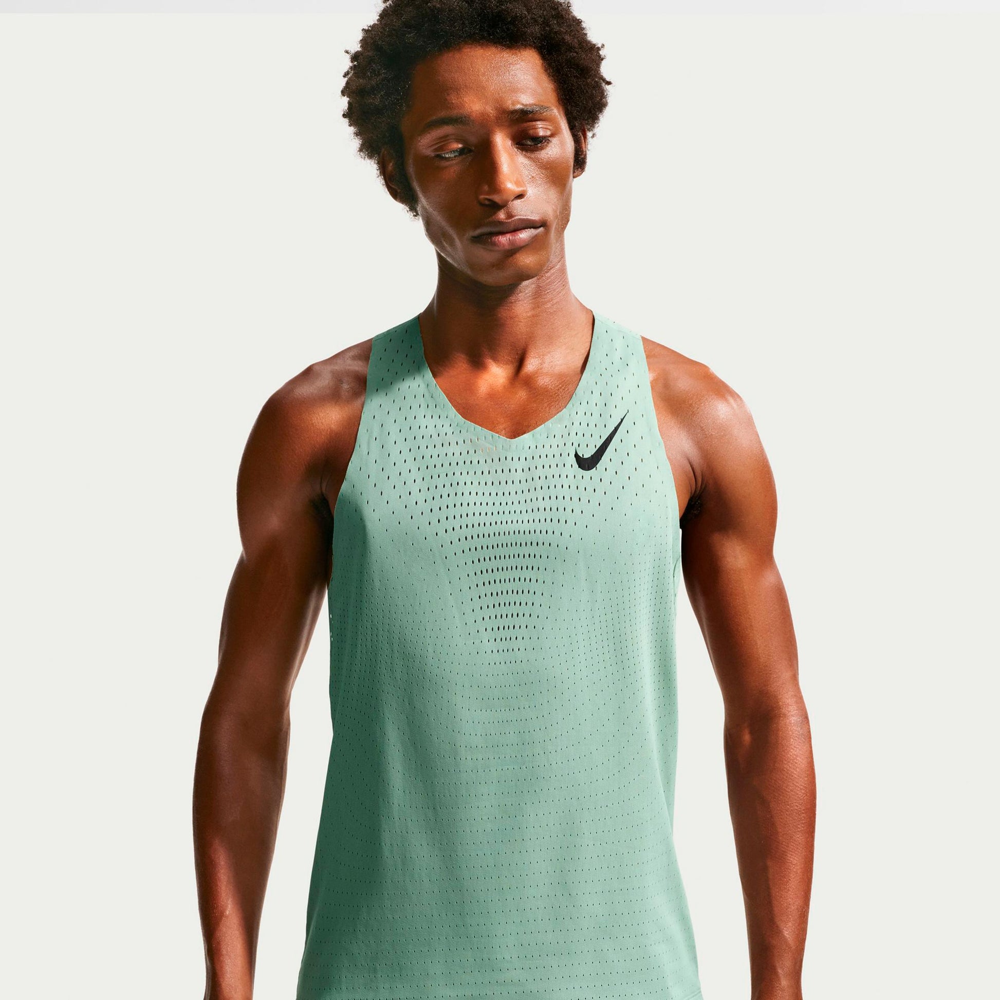 Nike AeroSwift Laufshirt Herren - oliv, schwarz