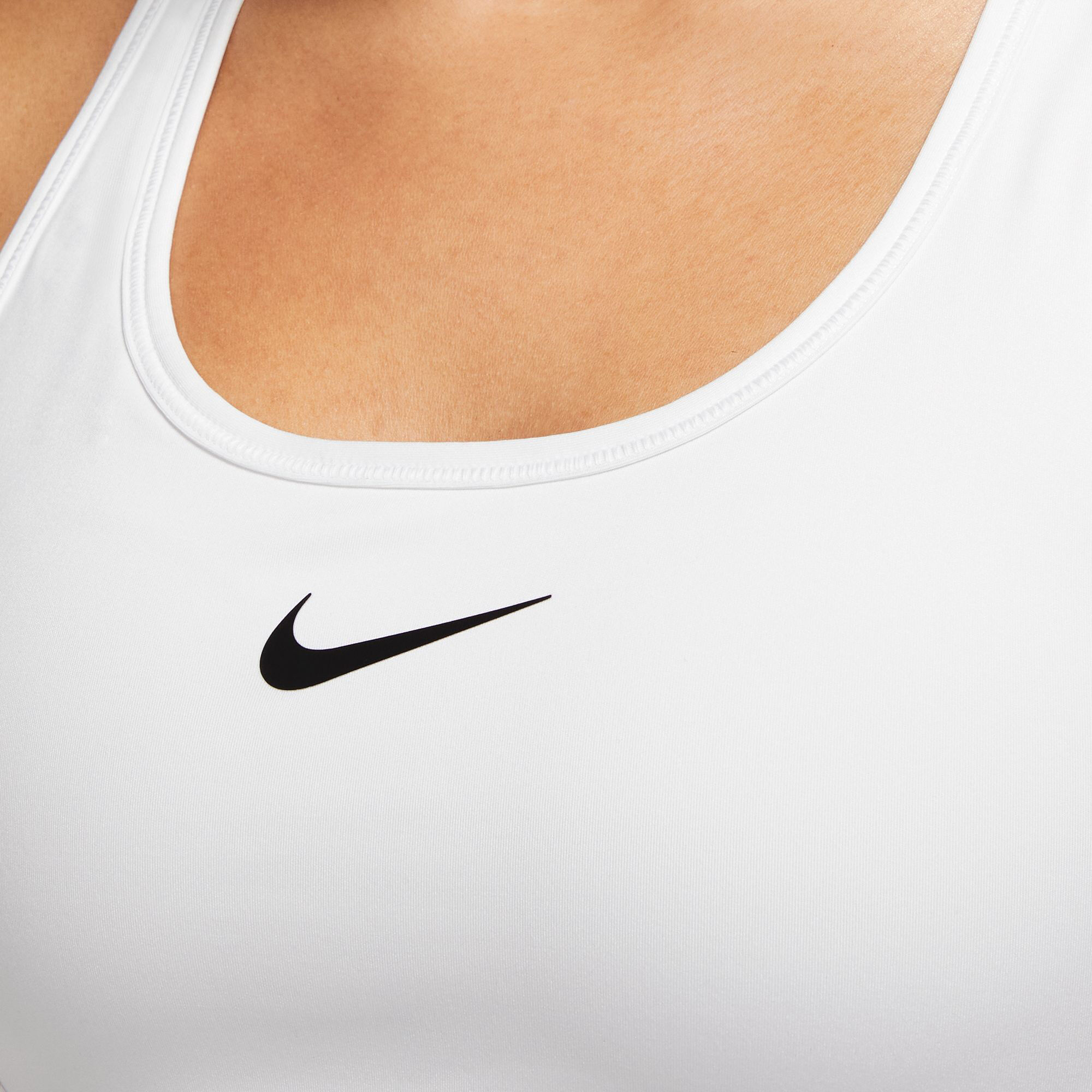 Swoosh Medium Sport BH Damen WeiB