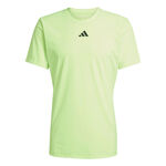 adidas Bekleidung adidas FreeLift Pro T-Shirt Herren-Neongr&uuml;n