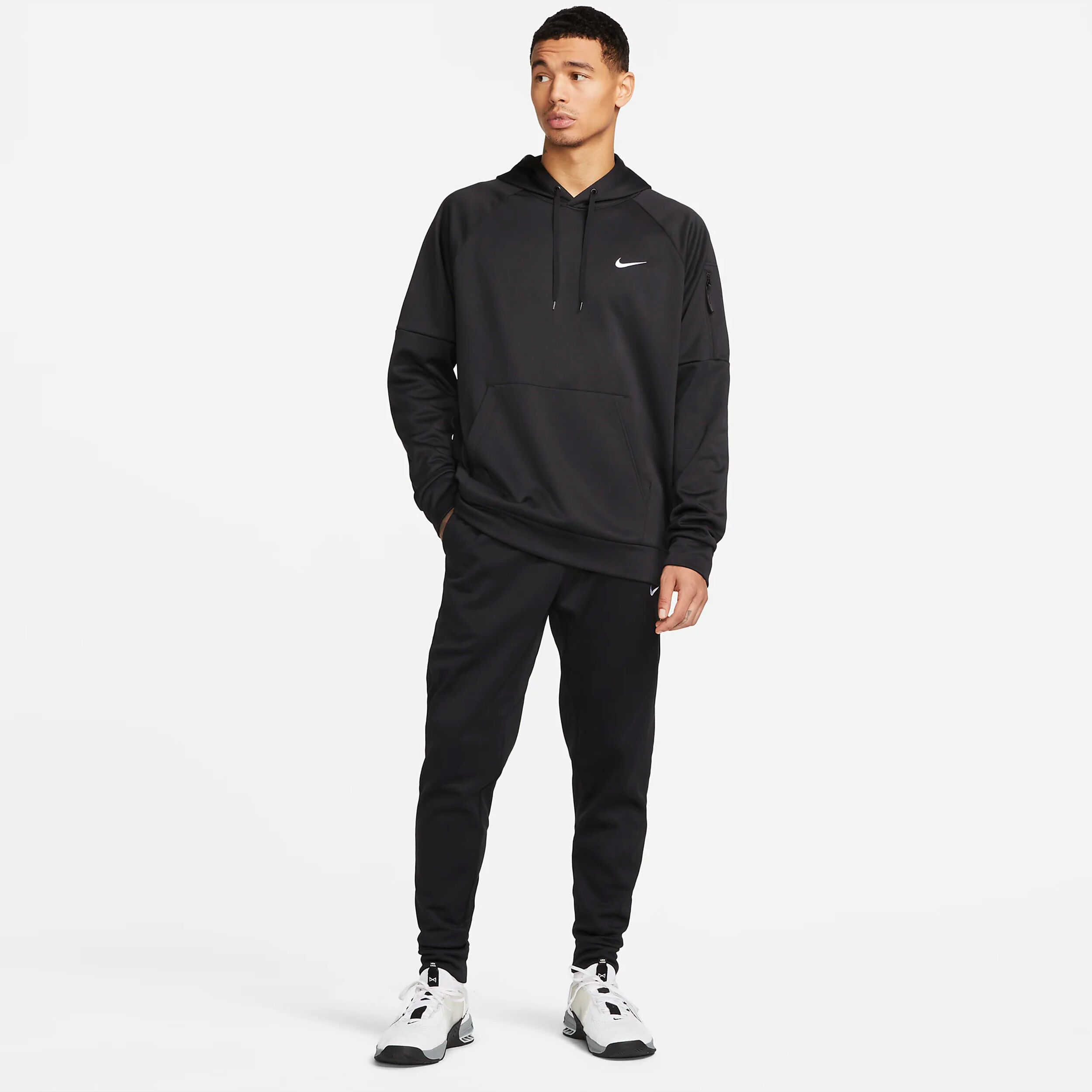 Black nike therma pants new arrivals