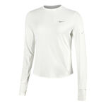 Nike Bekleidung Nike Swift Laufshirt Damen-Creme