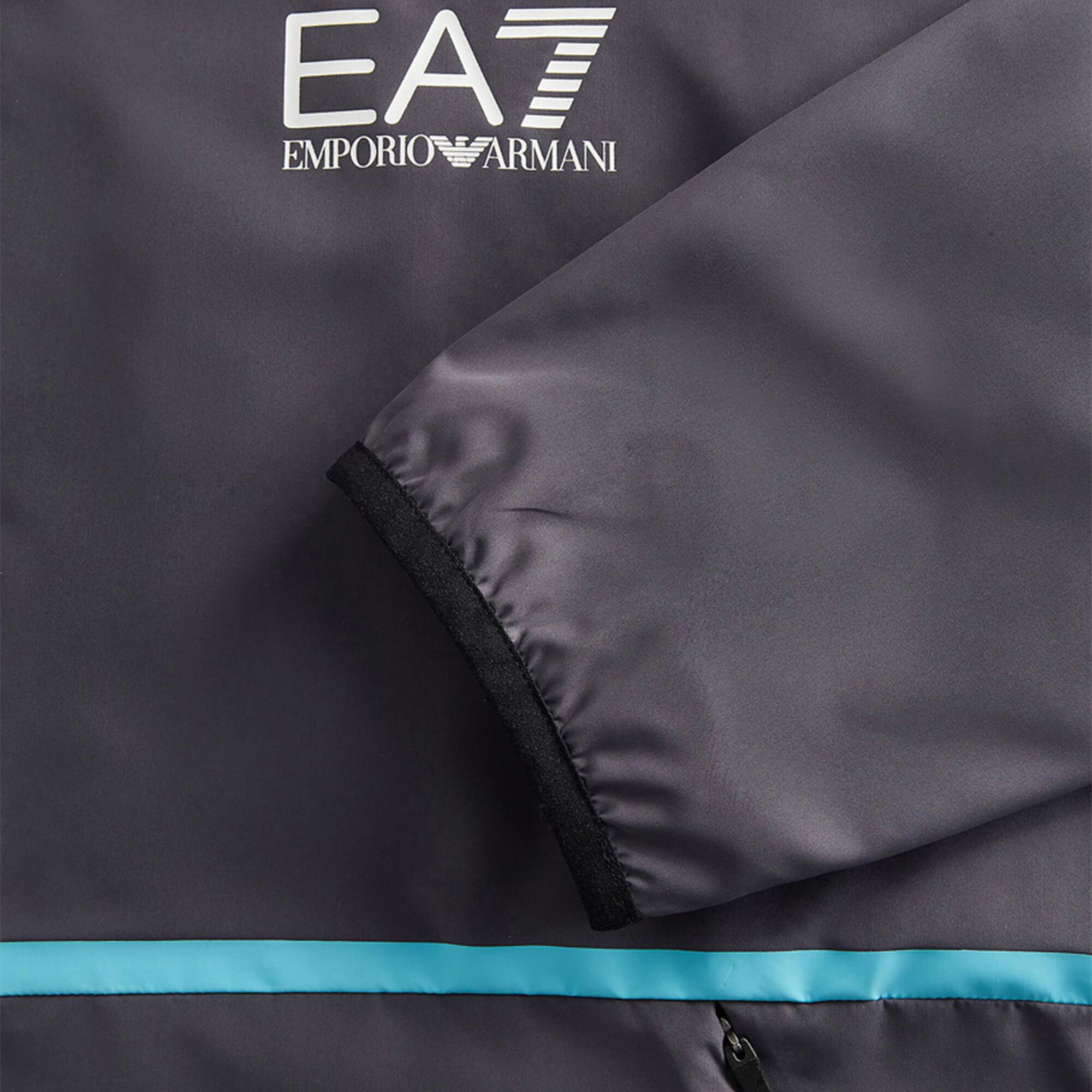 EA7