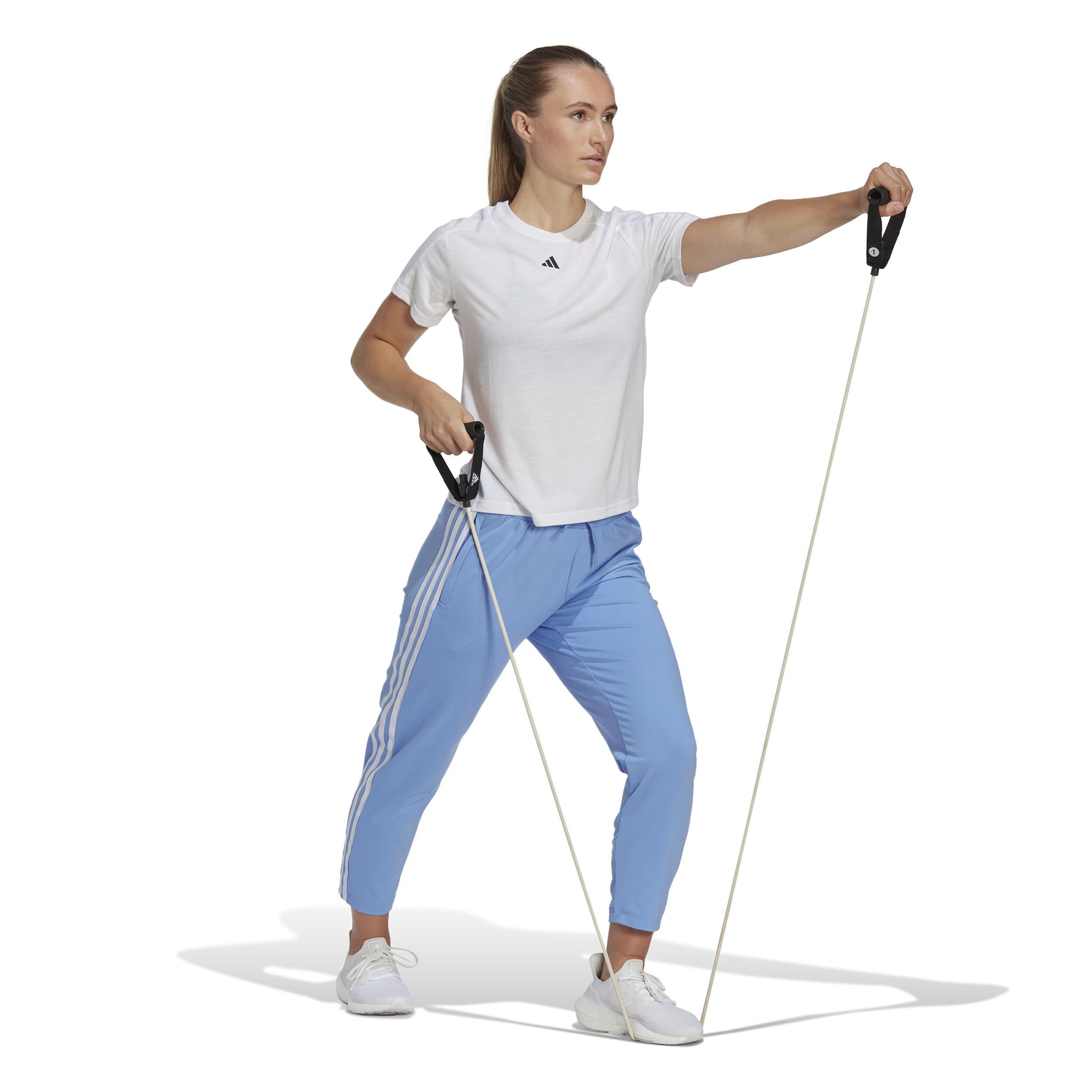 adidas Training Essentials Crew T Shirt Damen WeiB online kaufen Tennis Point DE
