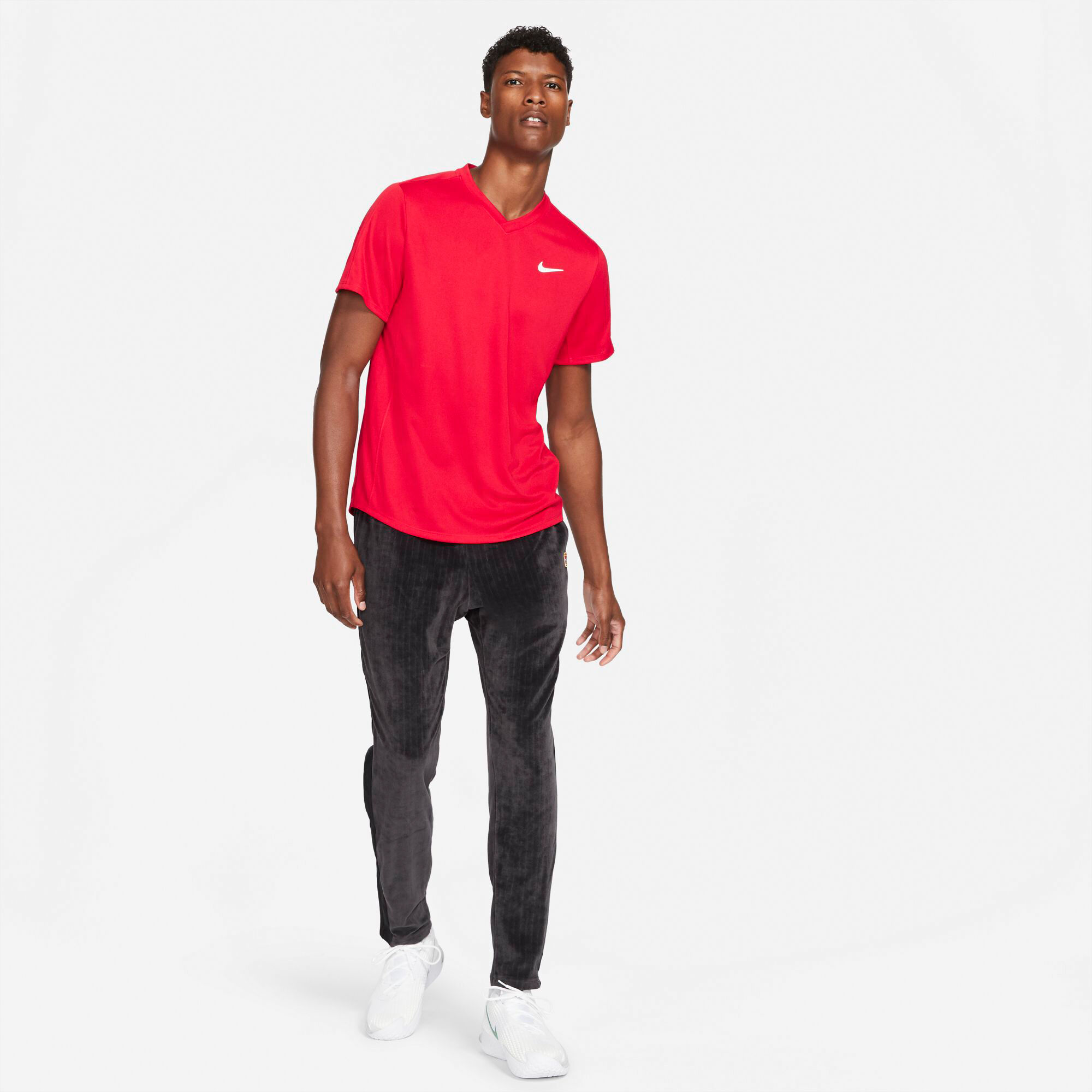 Black and red nike t shirt 2025