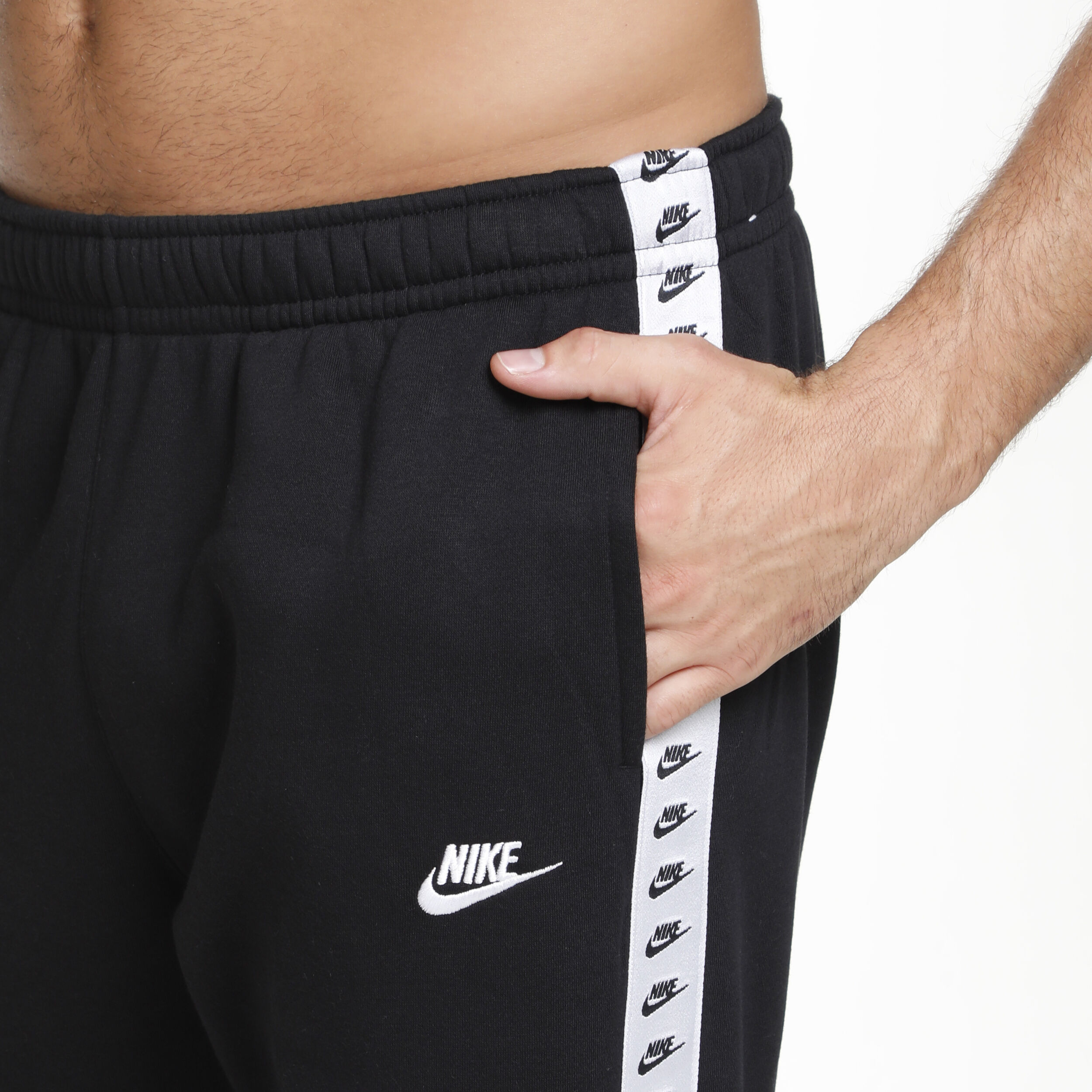 Sportswear Sport Essentials Fleece Trainingsanzug Herren Schwarz