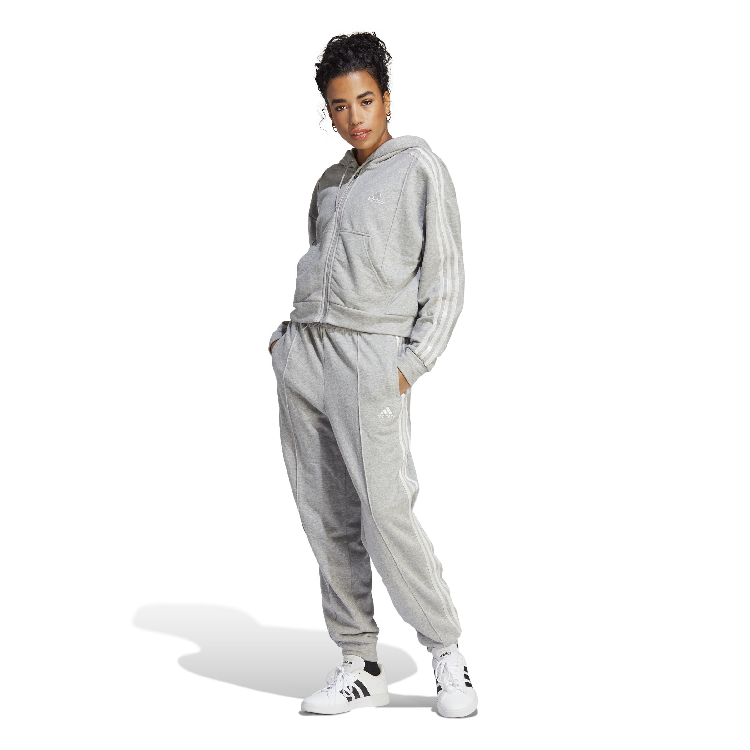 Günstige hot sale adidas anzüge